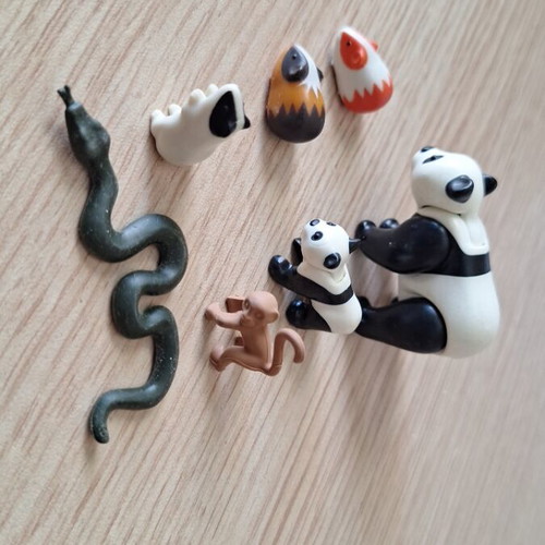 Playmobil animal figures set like new, 32 pieces