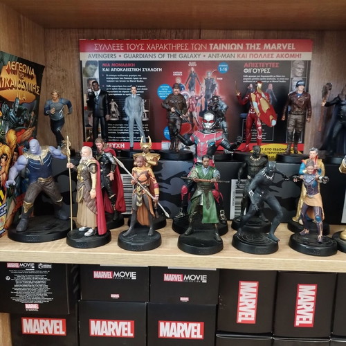 Marvel movie collection new, complete with 80 figures