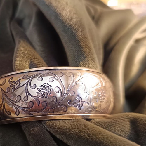Bohemian Ethnic brass bracelet like new, golden color