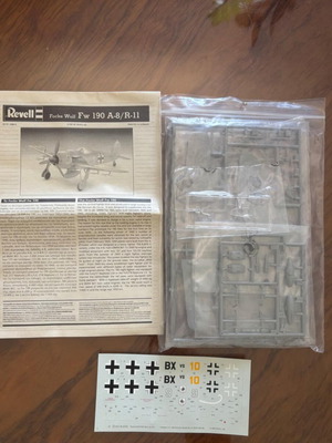 Revell Focke-Wulf Fw 190 A-8/R-11 1:72 model kit