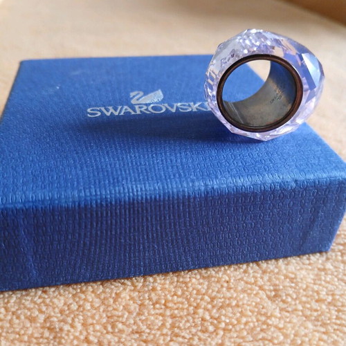 Swarovski ring pink like new, elegant and collectible
