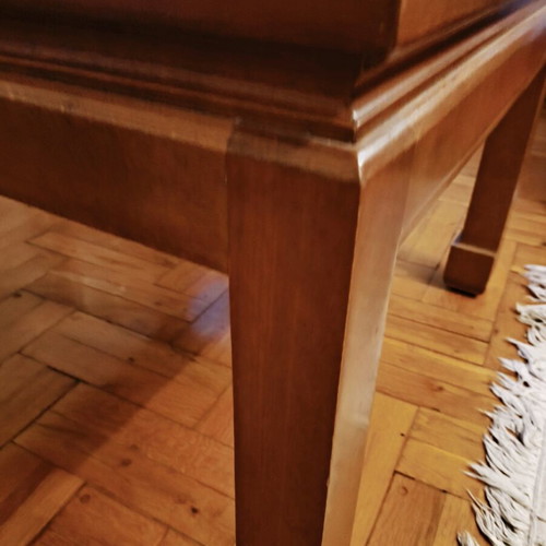 Coffee table like new, dimensions 63x63x45