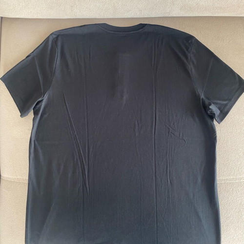 Fresh black T-shirt XL like new with buttons