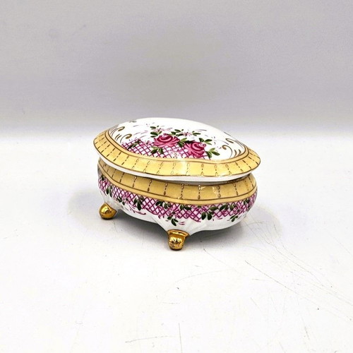 Rene porcelain jewelry box with flowers used
