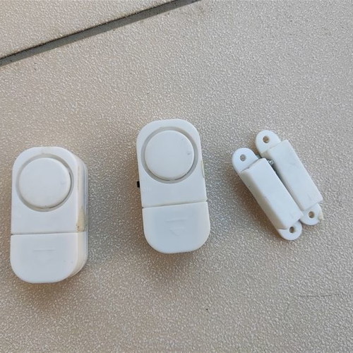 Door and window alarm used, set of 2