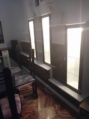 Dining set with 6 chairs, sideboard and cabinet like new
