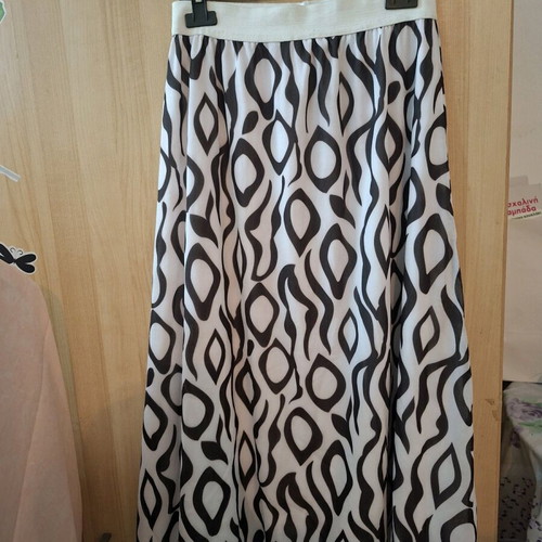 Skirt below the knee L/XL narrow fit new