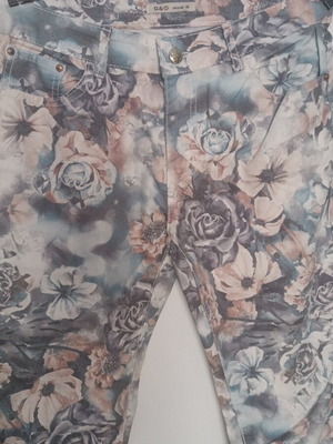 Floral jeans new, size 48, multicolor
