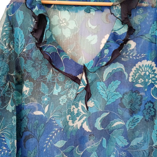 Set of three silk pieces asymmetrical skirt floral top tunic like new, blue, size XL