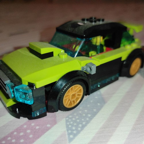 Lego City 60258 like new with instructions without box