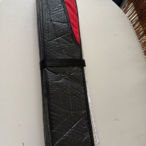 Car sunshade like new, 140cm x 80cm with 2 suction cups