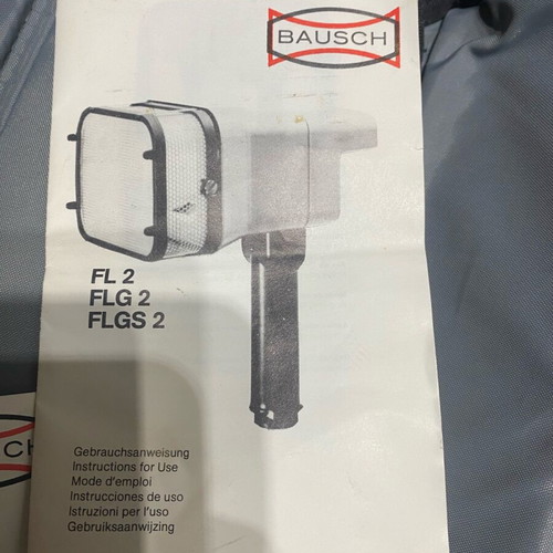 Flash for 1983 photos used without bulb with carrying case