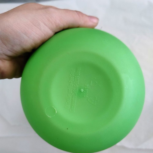 Set of 3 plastic bowls used