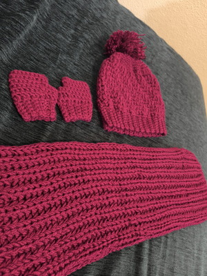 Children's scarf, hat and fingerless gloves set handmade, new, magenta