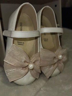 Baptism shoes for girl like new