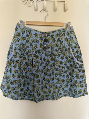 Helmi vintage floral mini skirt with buttons and pockets size S like new