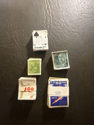 Collectible stamp bundles new, 5 packs with various countries