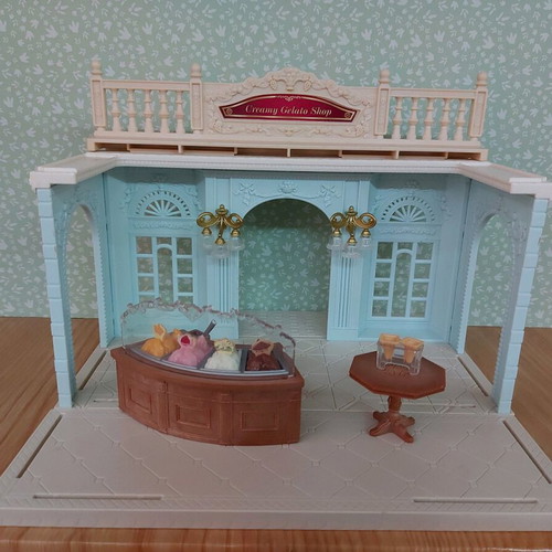 Sylvanian Families Town Gelato like new and complete