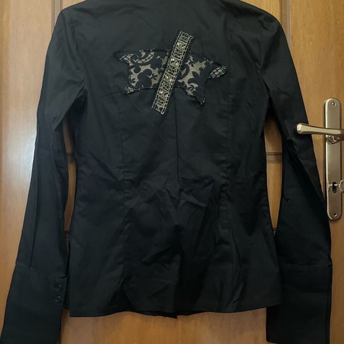 Grama black shirt like new