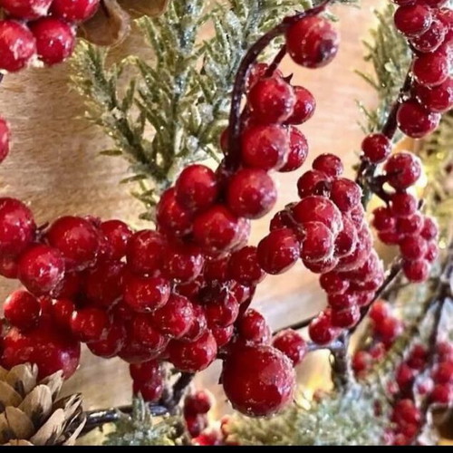Snowy wreath berries & pinecones 50x50 cm new