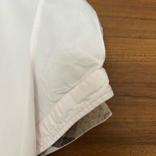 Burberry women's shirt soft pink like new, slim fit