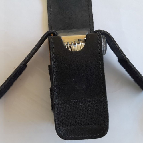 Victorinox 1.8810 Survival Kit used with sheath wear
