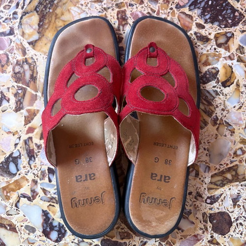 Jenny by Ara leather sandals like new, size 38, red