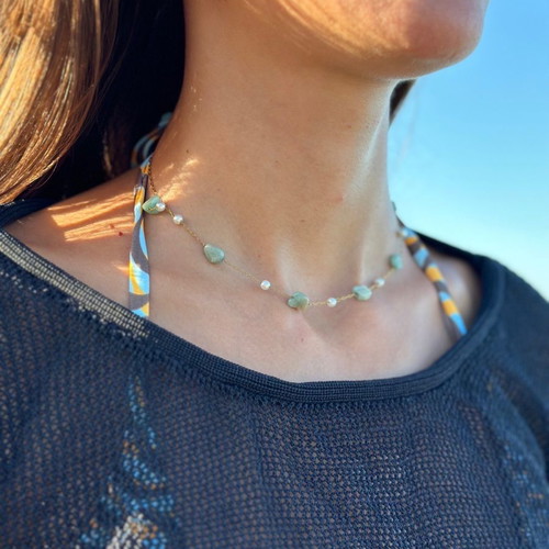 Stainless steel necklace new in gold tone