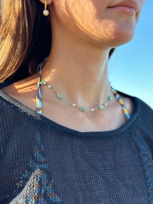Stainless steel necklace new in gold tone