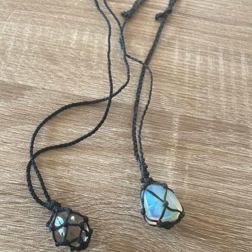Necklace with opal and white quartz crystals, like new, adjustable