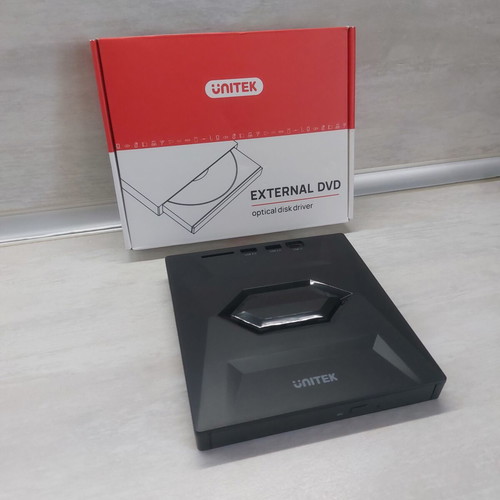 Unitek T037A External DVD/CD Drive 5-in-1 with USB Hub and SD Slot new