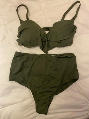 Calzedonia swimsuit like new, size S with adjustable straps