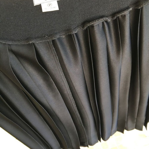 Liana Camba pleated skirt black, like new, size L 40 12