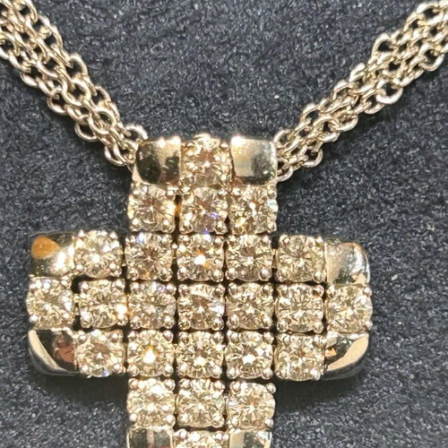 Diamond cross k18 with triple chain and certified brilliant