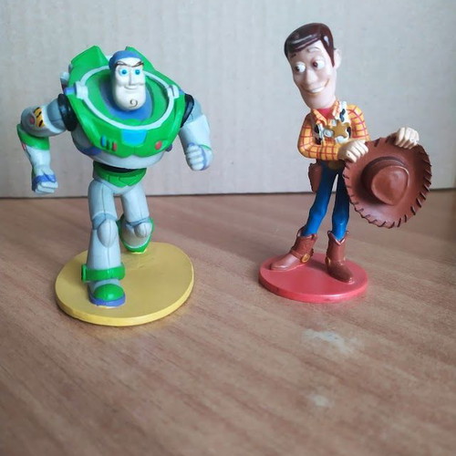 Toy Story, 2 figures (Woody & Buzz), in very good condition