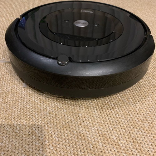 iRobot Roomba e5 robotic vacuum used