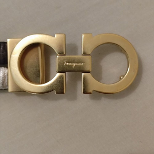 Salvatore Ferragamo double belt size 75 like new, black and gold