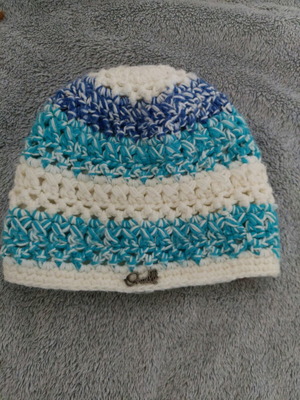 O'Neil knitted beanie women's blue white light blue like new