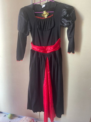 Vampire costume used for 8-10 years old with wand