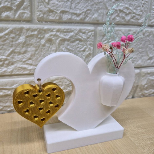 Decorative heart new, 3D printed with base