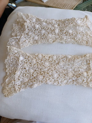 Lace sleeve trims used, beige