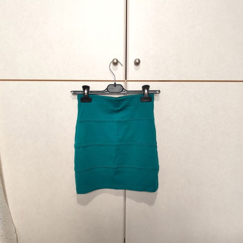 Short skirt used from viscose Pull & Bear blue and green size S