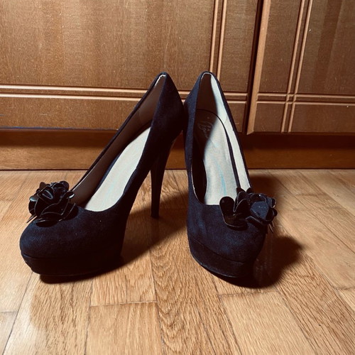 Bata black high heels used size 39