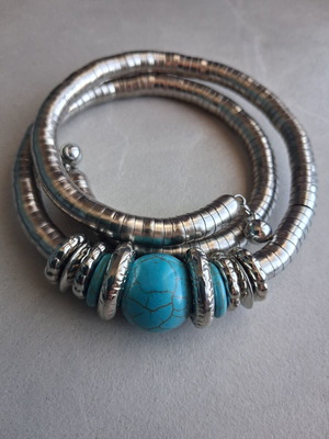 Elastic spiral bracelet with turquoise and silver snake chain, like new