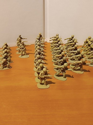 SOLPA 1/32 scale British paratrooper toy soldiers, 51 pcs