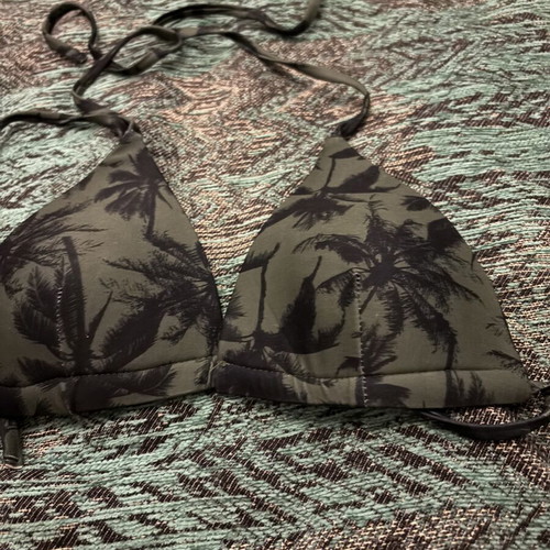 Swimsuit set used, black and green, sizes S and M