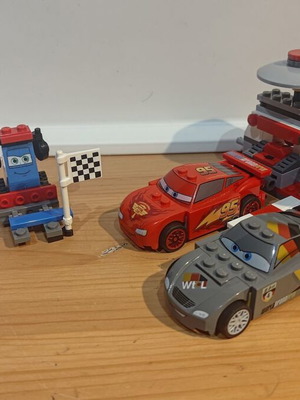 Lego Ultimate Race Set Cars 2 9485 used, missing stickers and box