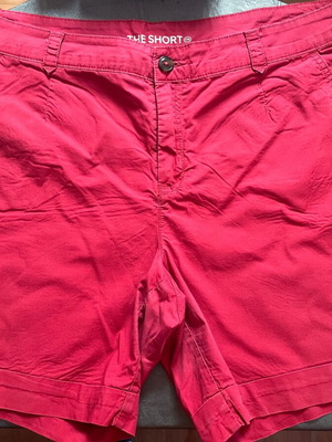 The Sort women's chino shorts XL used, red