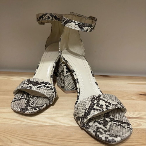 Bershka high-heeled sandals animal print snake pattern 8cm ankle strap like new