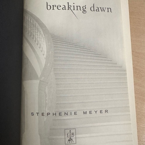 Breaking Dawn book used, English language
